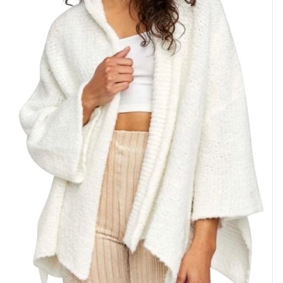Free People Sweaters - 🔥HOST PICK🔥 New FREE PEOPLE Ivory Bff Oversized Open Shawl, Sweater, Cardigan